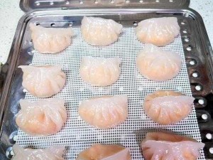 家常虾饺制作全攻略：轻松掌握美味虾饺的制作技巧与步骤